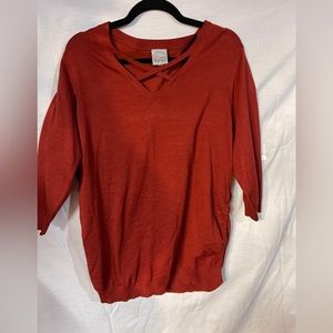Rust colored lightweight top